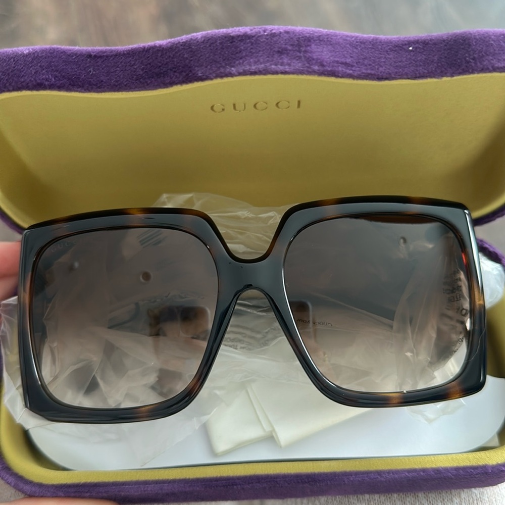 NWT Gucci Havana sunglasses